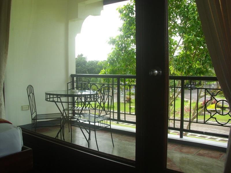 Graceland Estates And Country Club Hotel ลูเซนา ภายนอก รูปภาพ